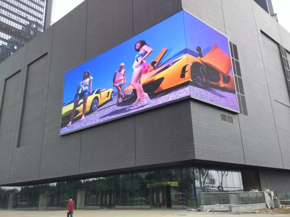Guangzhou Metro Building project: Outdoor P10 display (300m2)